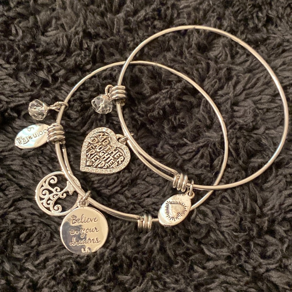 Footnotes Mother Daughter Friend and Believe In Your Dreams Charm Bracelets